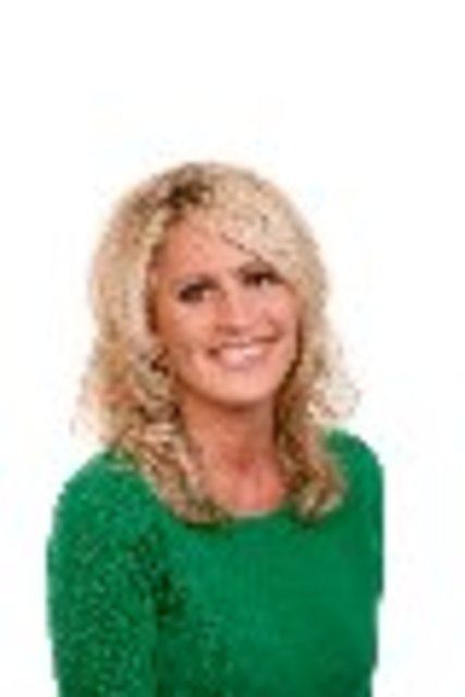 Headshot of Jennifer Long