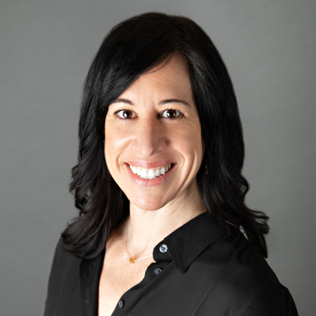 Headshot of Carolyn Sunseri