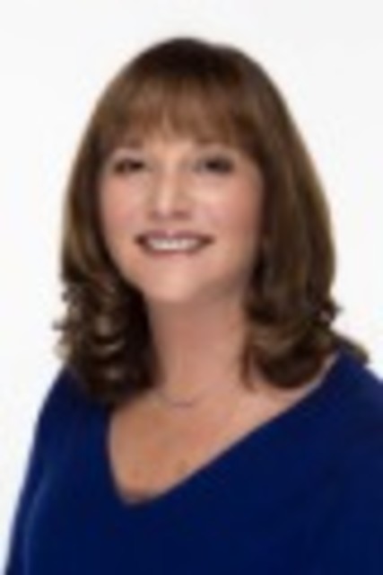 Headshot of Lori Segraves