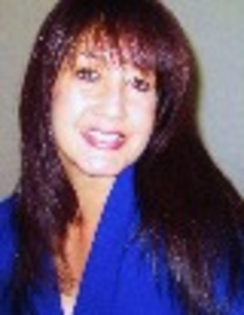 Headshot of Karen Maxwell