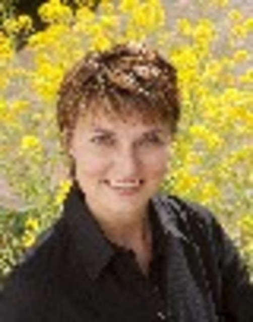 Headshot of Lori Godwin