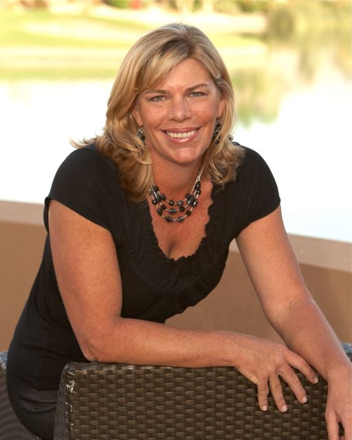 Headshot of Diane Pennington