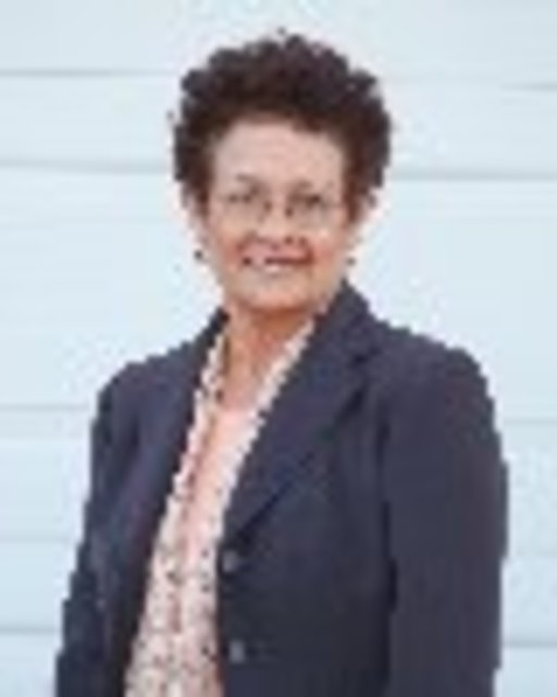Headshot of Henneke Peterson