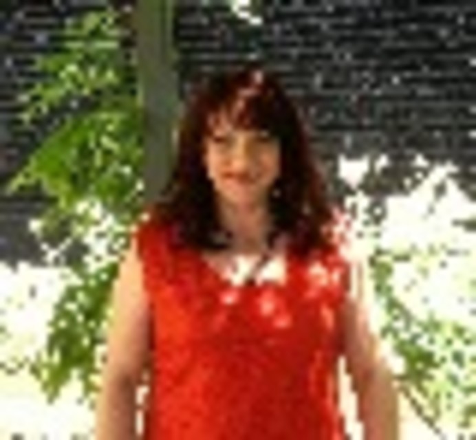 Headshot of Lisa Steele