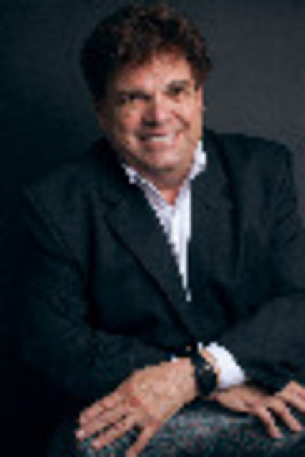 Headshot of Robert Souza