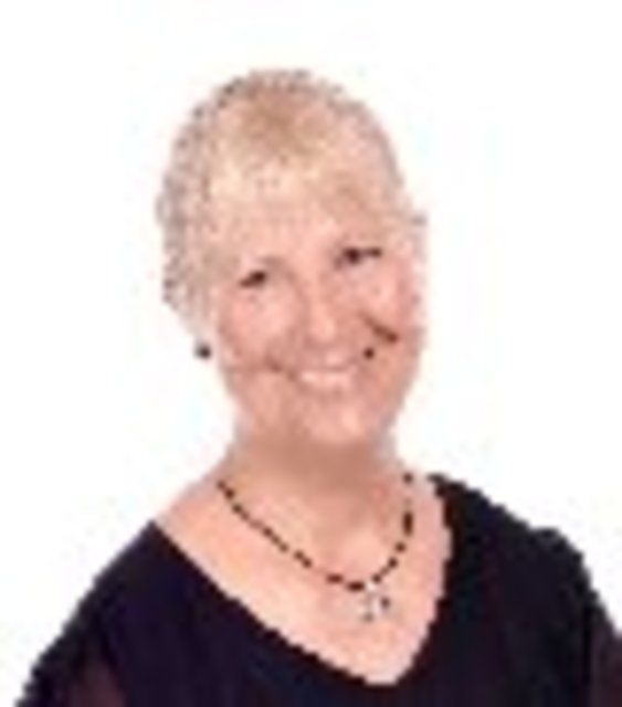 Headshot of Julie Hunter