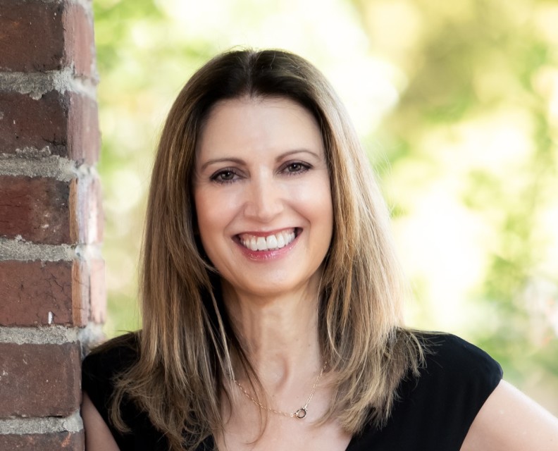 Headshot of Lynette McNeany