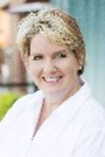 Headshot of Kelli Marchbanks