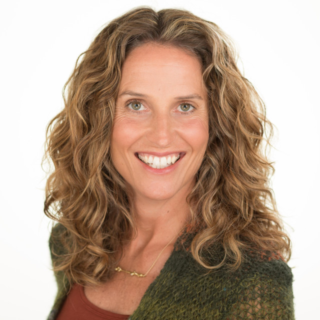 Headshot of Rachel Moore