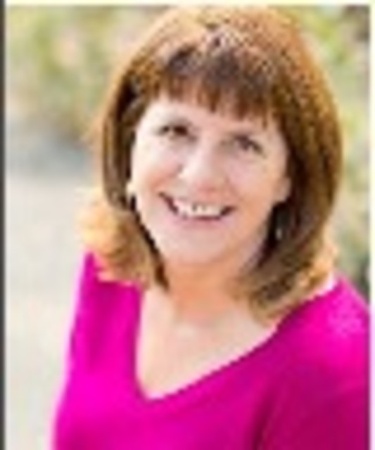 Headshot of Suzi Hersom