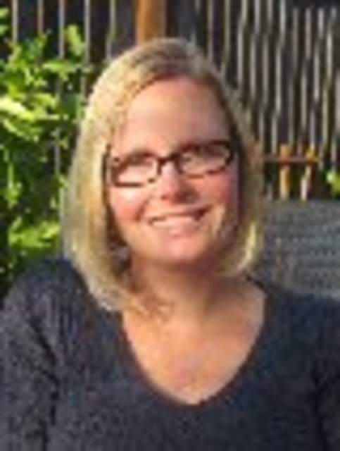 Headshot of Beth Sirks