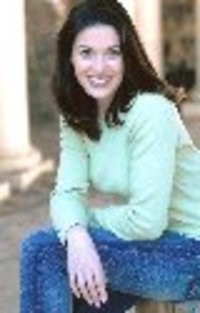 Headshot of Manda Mello