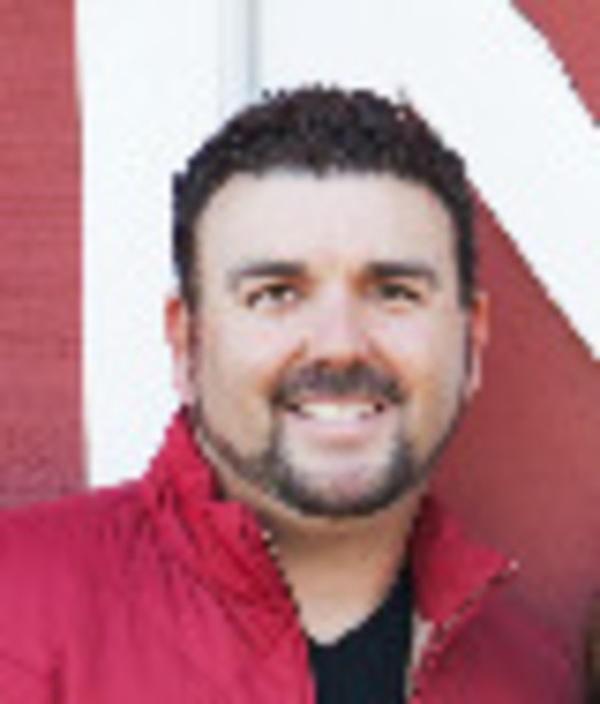 Headshot of Dylan Leach