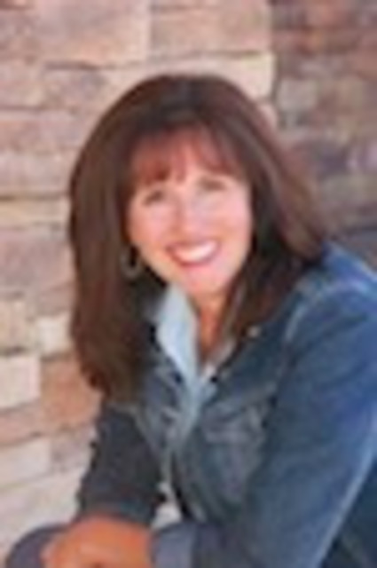 Headshot of Roxanne Lemos-Neese