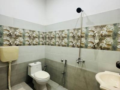 Upper Portion For Rent