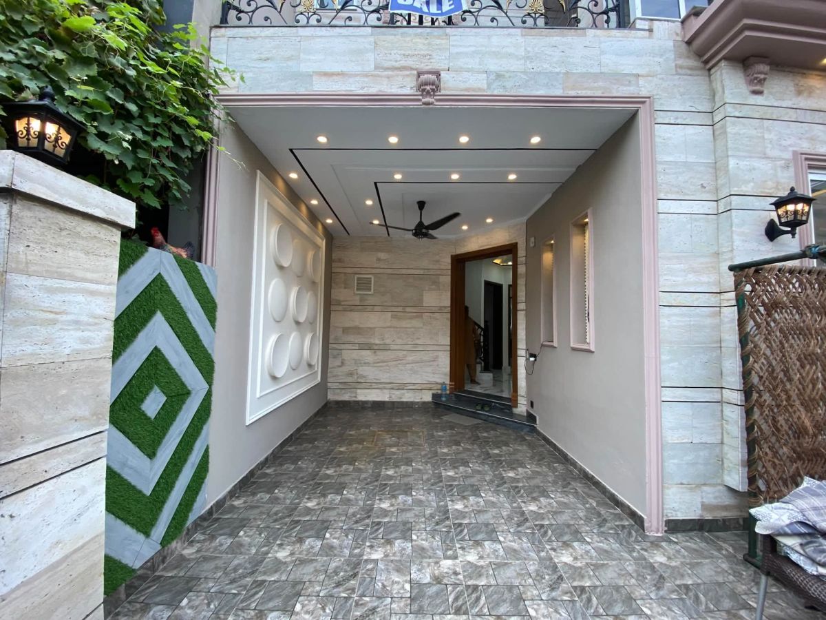 Beautiful 5 Marla House Available for Sale