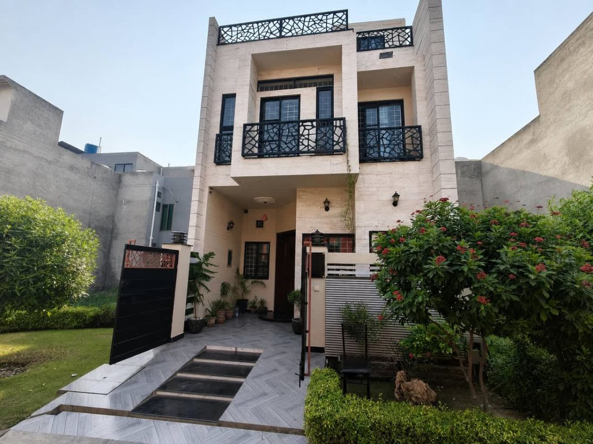 3 Marla Like-New House for Sale in Al Kabir Town Phase 2, Lahor
