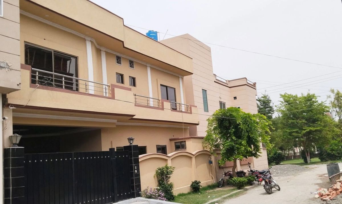 8 Marla Double Storey House for Sale in Audit & Accounts Society
