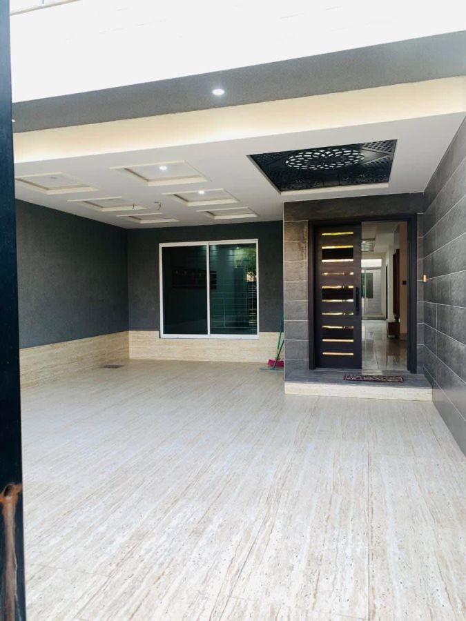 10 Marla Executive House for Sale in Gulshan-e-Madina Faisalabad