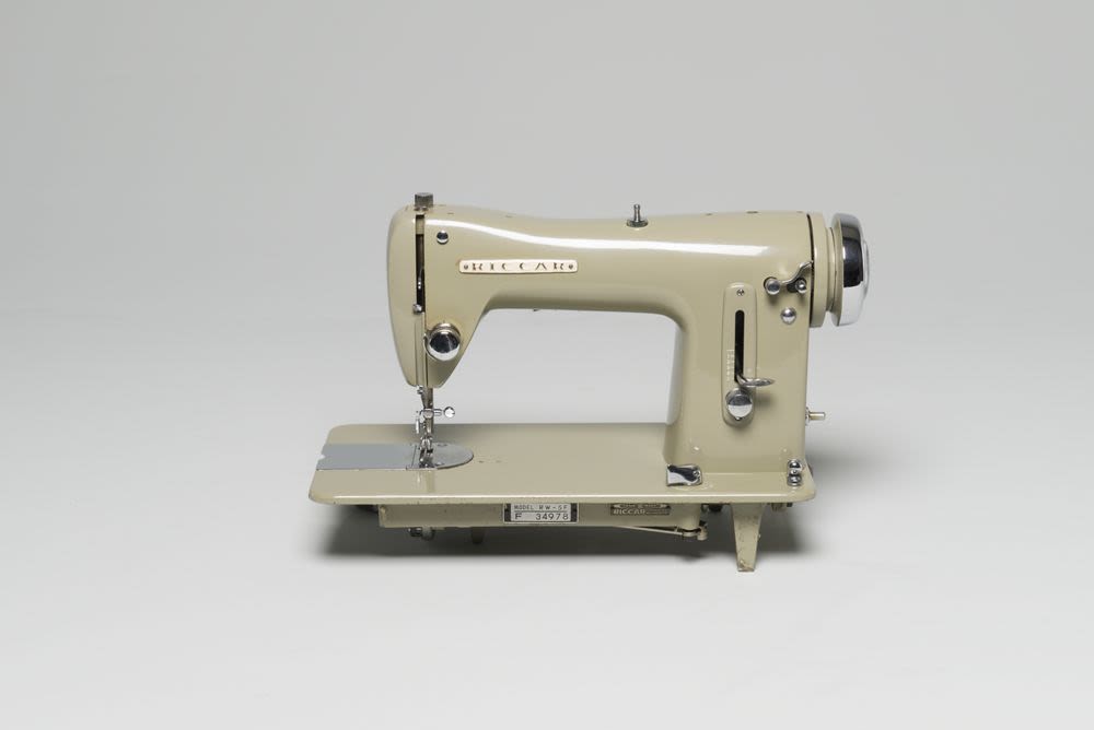 Riccar sewing machine, RW-5F F5 Delux (1955) - Yanagi Sori, Riccar