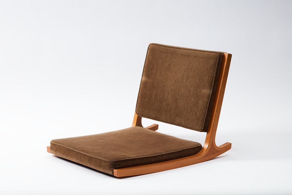 Leg less deals chair