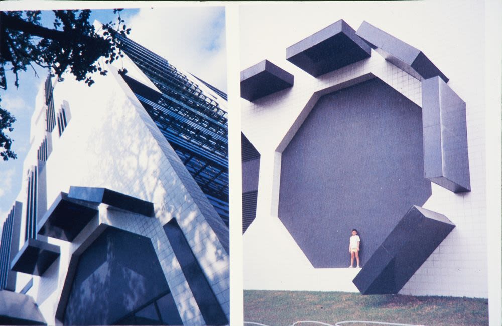 Slides, details of caterpillar wheel feature, Bank of Asia headquarters ...