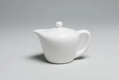 瓷器系列──茶壺(1948) - 柳宗理、尼康株式會社| 藏品| M+博物館
