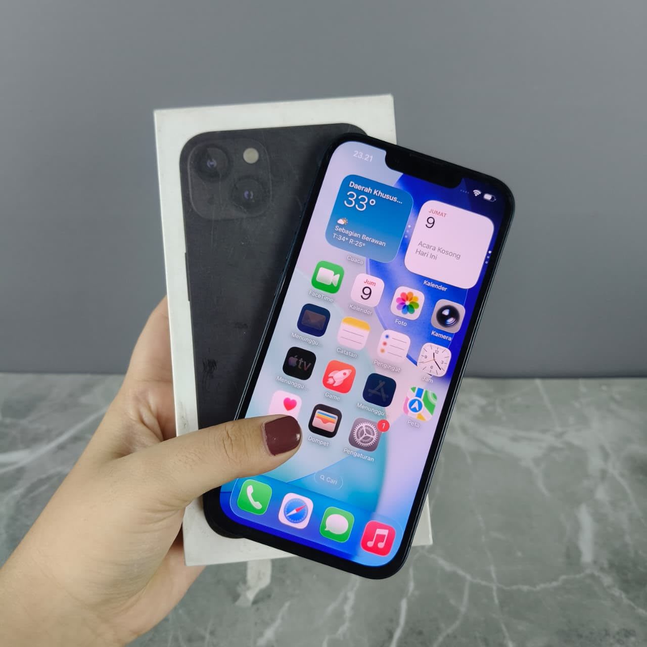 Model : iPhone 13 Inter Midnigt