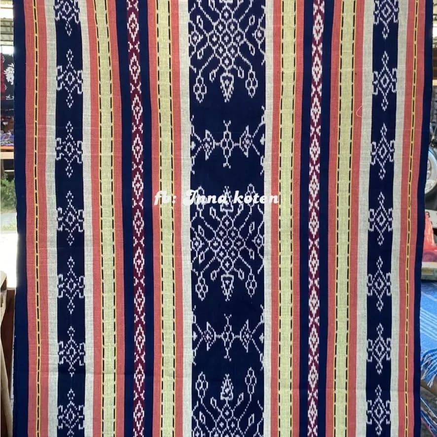 Sarung Tenun Alam Motif Geometris Biru Merah – SAIB002