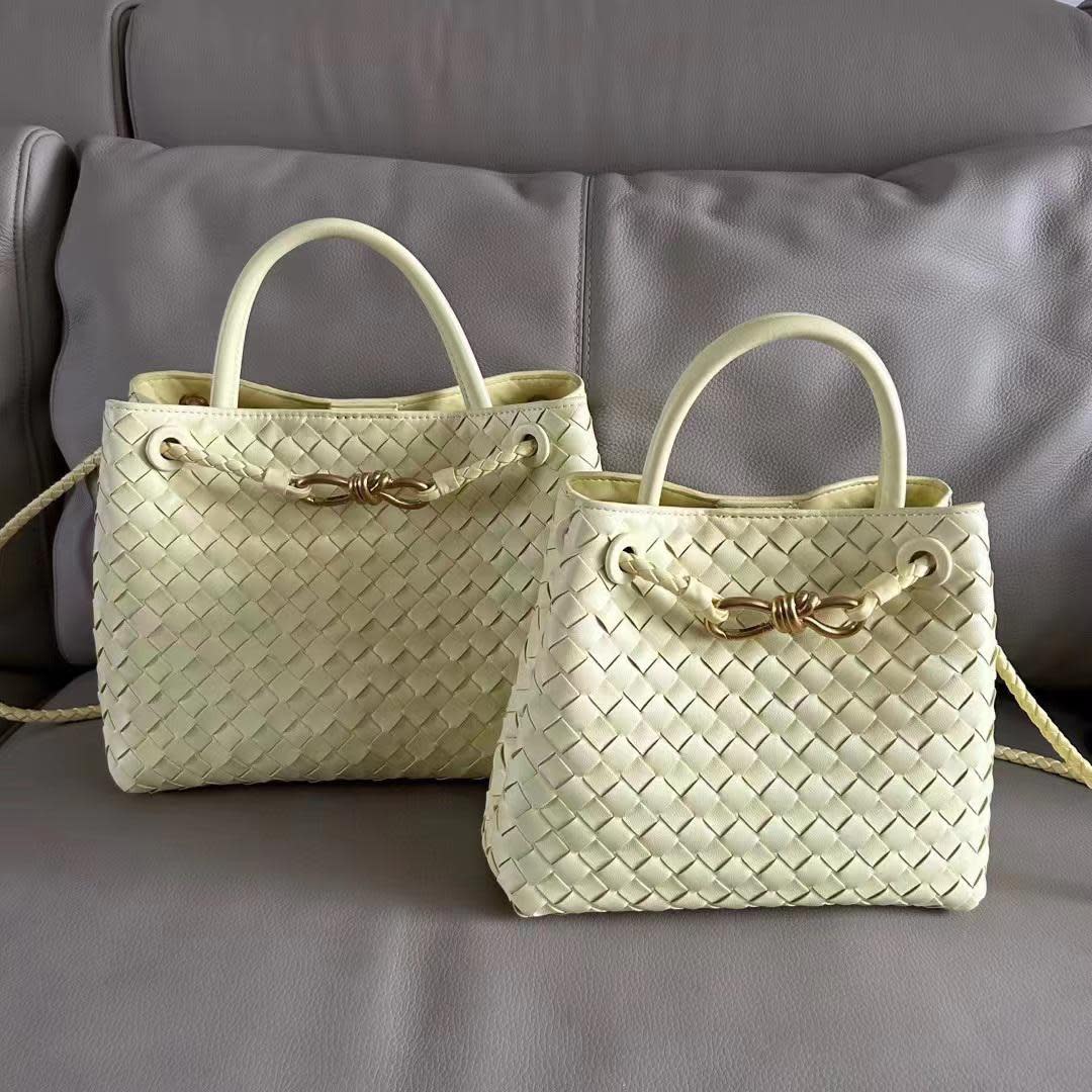 Bottega Veneta Bags 01