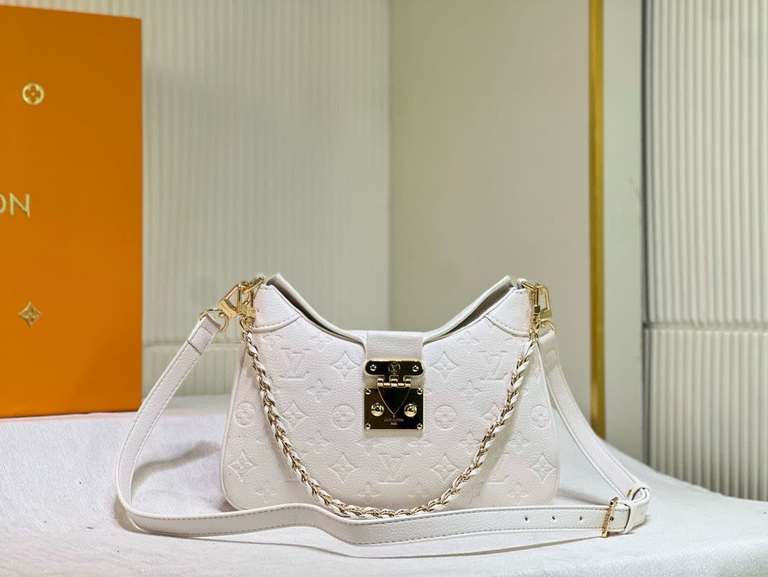 Louis Vuitton Bags 59