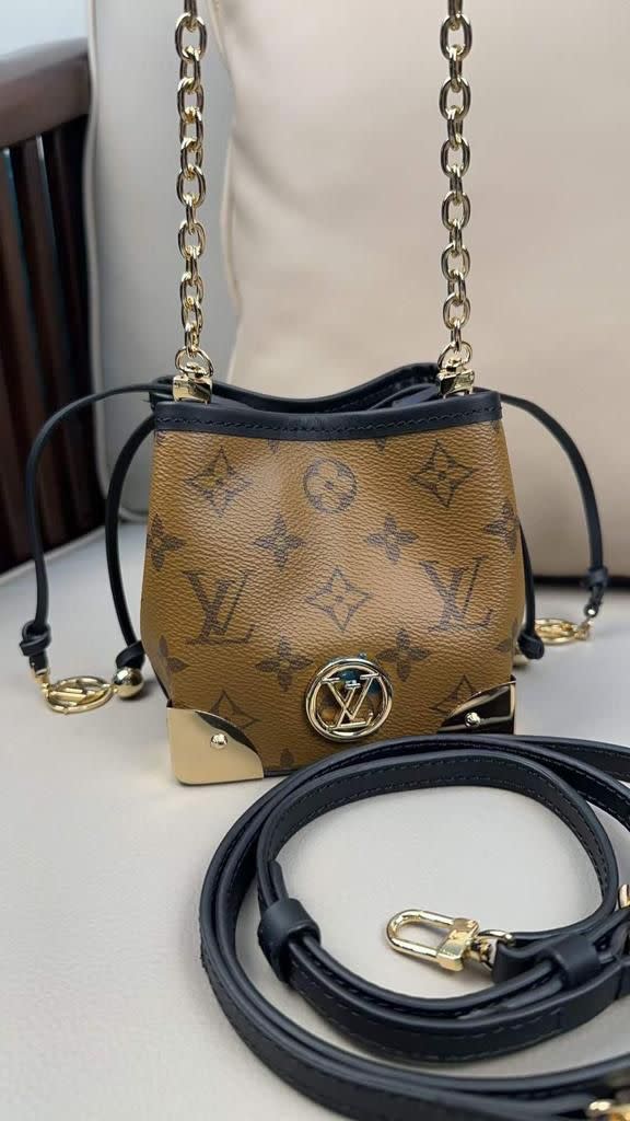 Louis Vuitton Bags 07