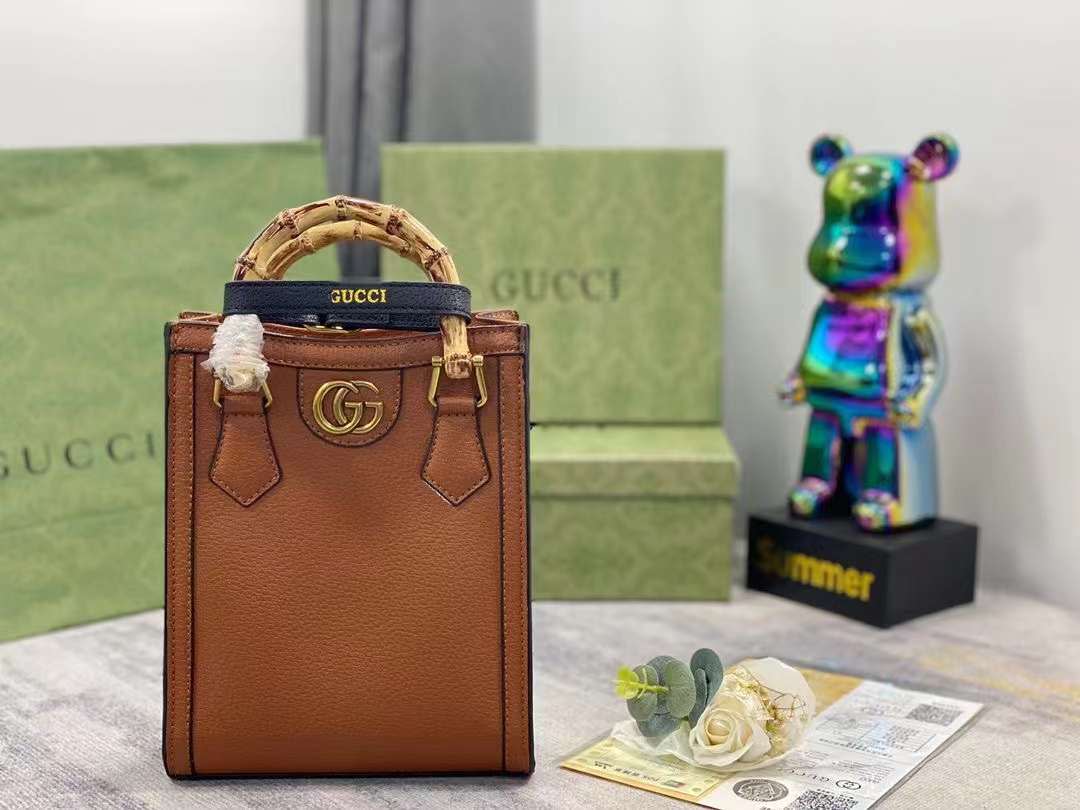 Gucci Bags 19