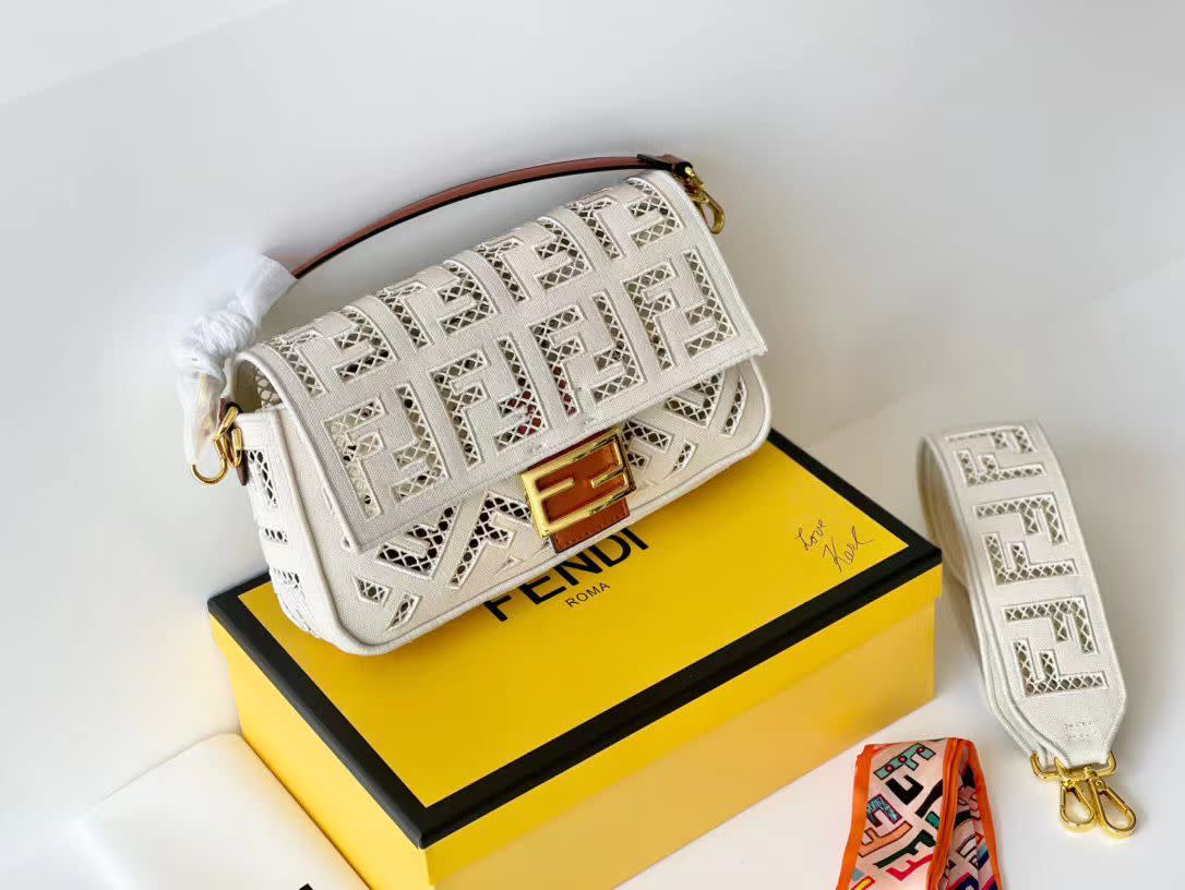 Fendi Bags 19
