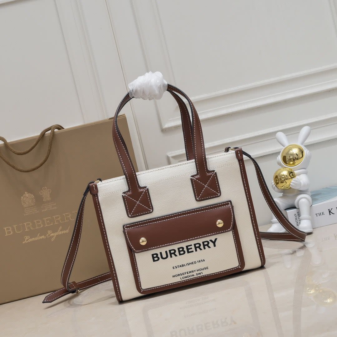 Burberry Bags 08
