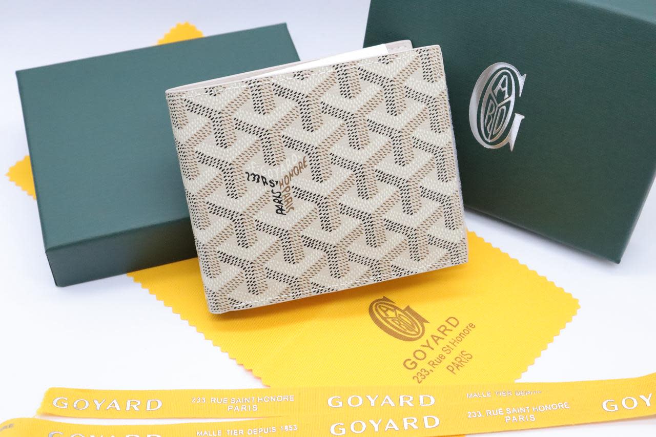 Replica Mom Wallets 23