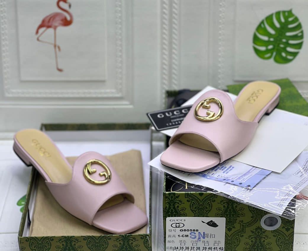 Gucci Shoes 12