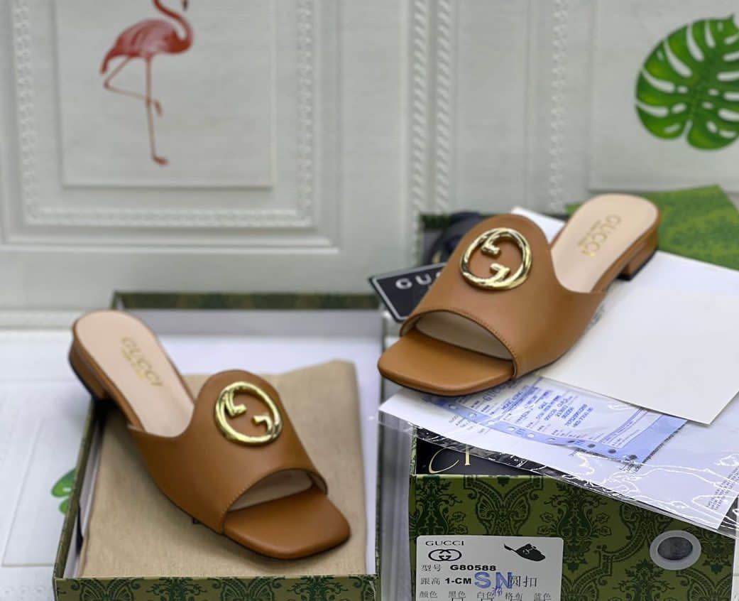 Gucci Shoes 11