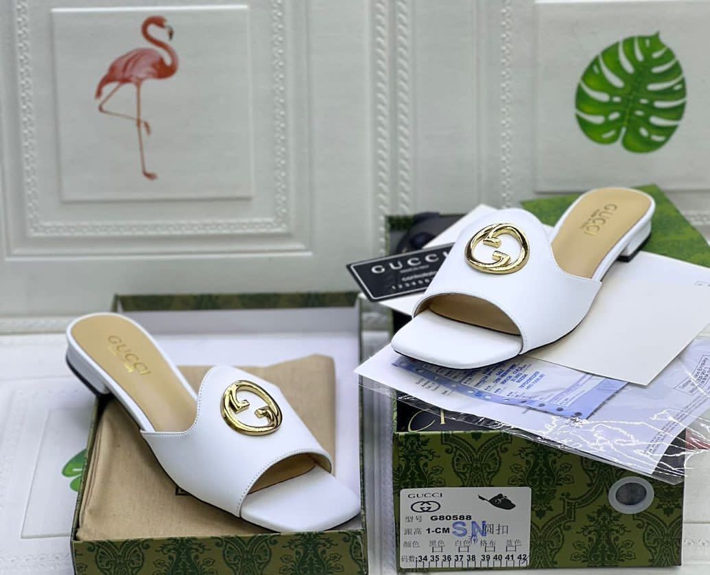 Gucci Shoes 08