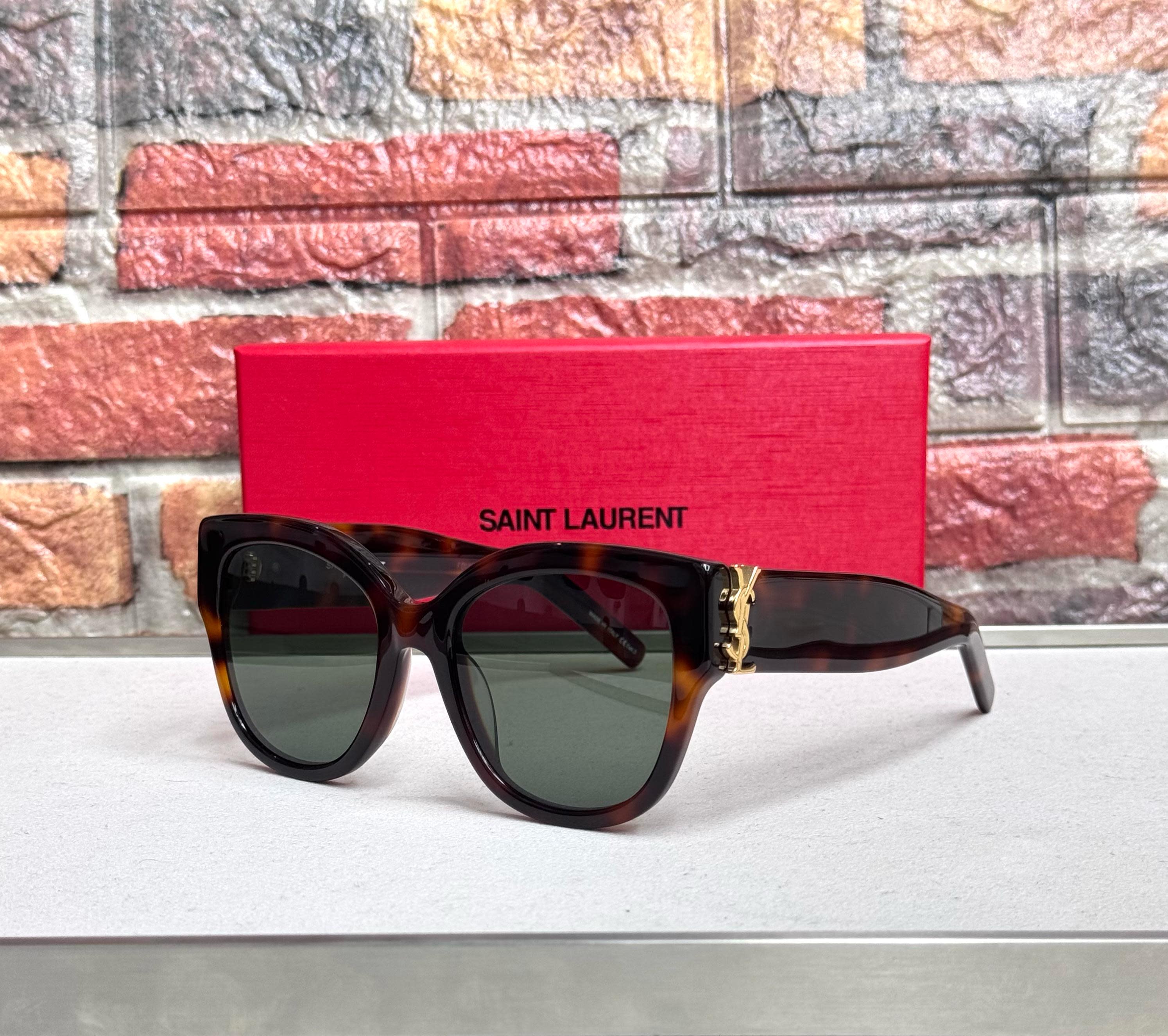 Saint Laurent Glasses 02