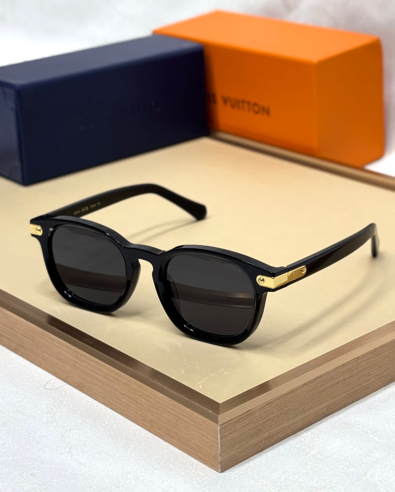 Louis Vuitton Glasses 05