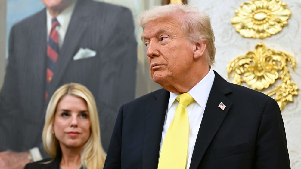 Pam Bondi, left, and Donald Trump in the Oval Office.