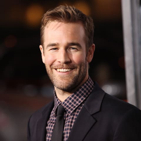 James Van Der Beek poses for a photo.