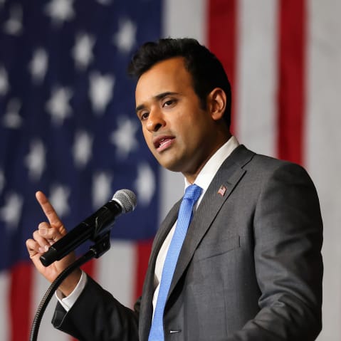 Vivek Ramaswamy speaks during a campaign rally in Toledo, O.H.