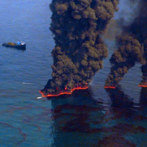 Crews conduct overflights of controlled burns taking place in the Gulf of Mexico.