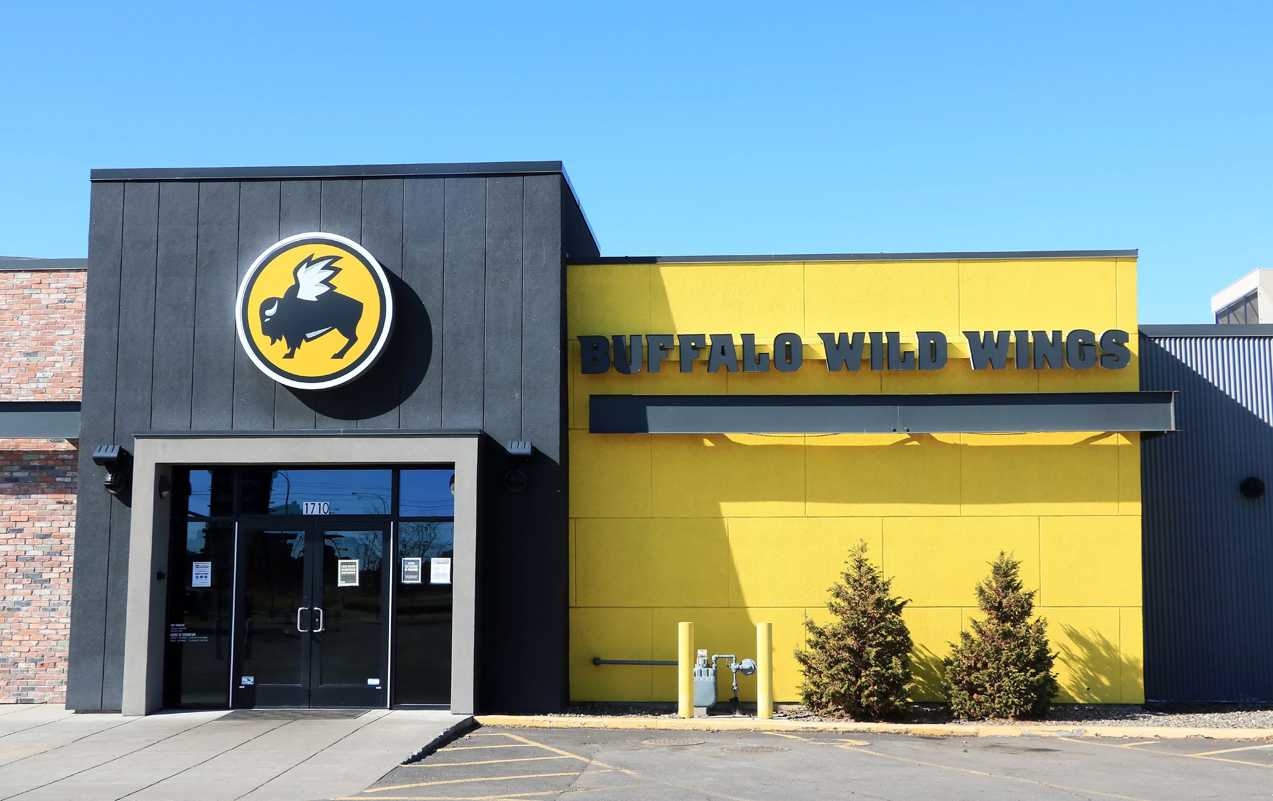 
                            ‘No meat on its bones’: Judge rejects suit over Buffalo Wild Wings’ ‘boneless wings’