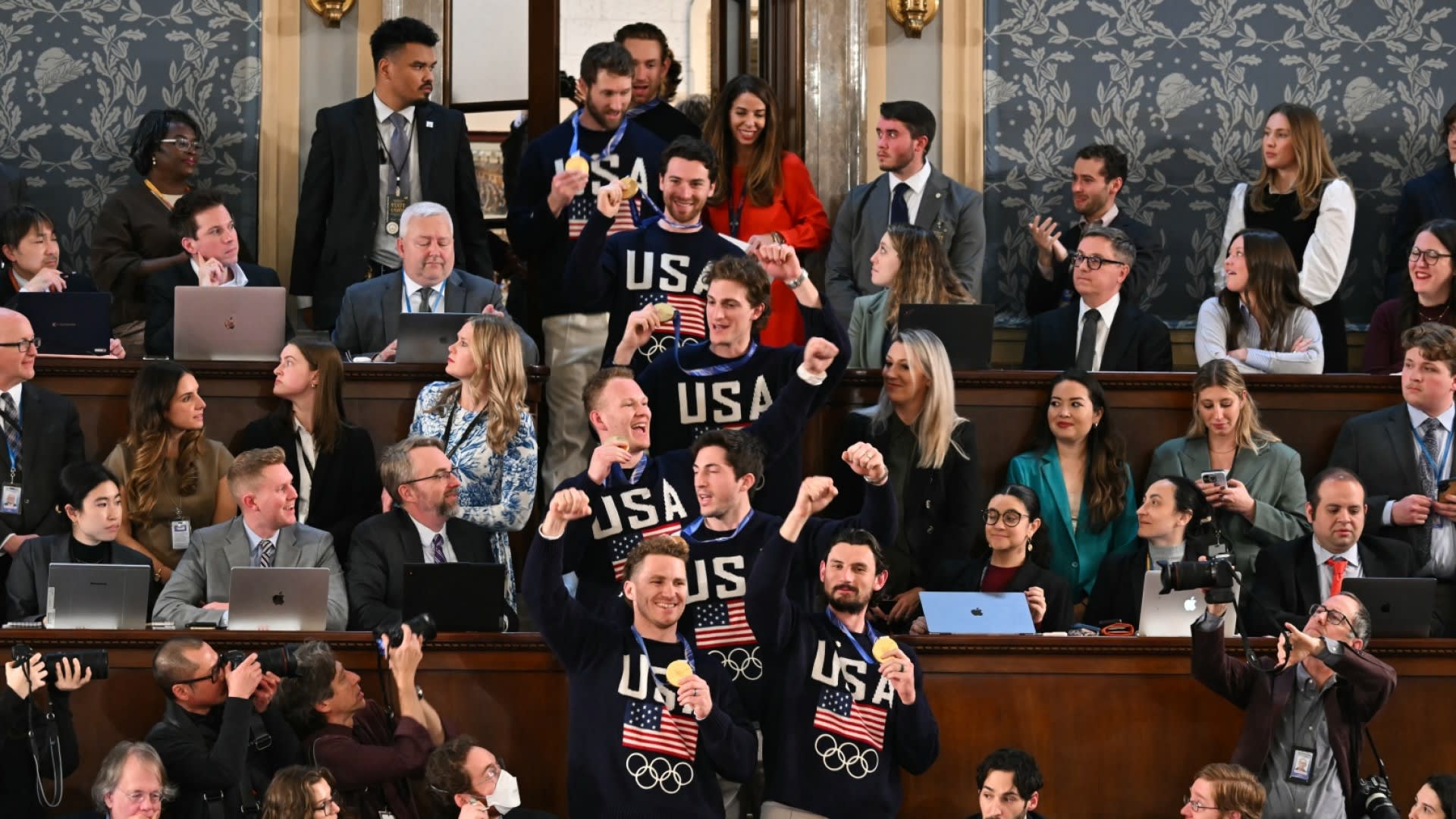 
                            Trump welcomes U.S. men’s Olympic hockey team into chamber during State of the Union