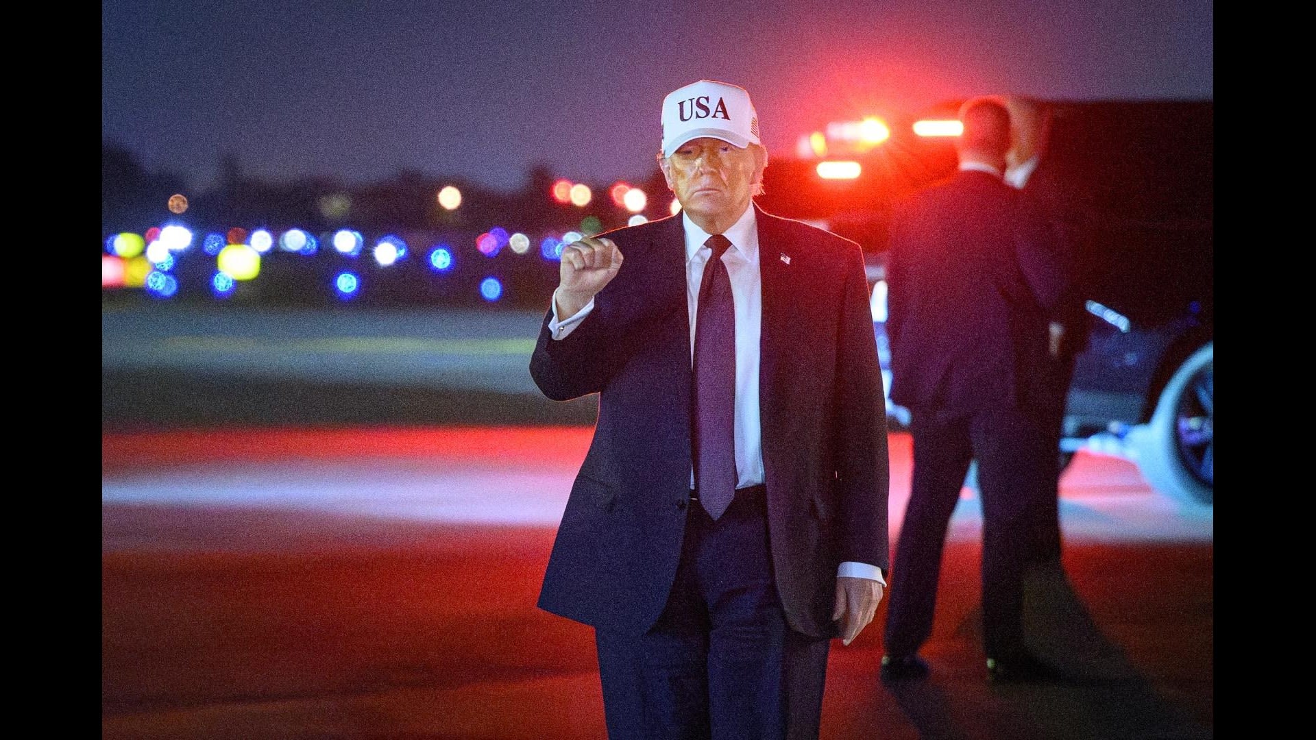 
                            Iran strikes drive wedge in MAGA “America First” coalition