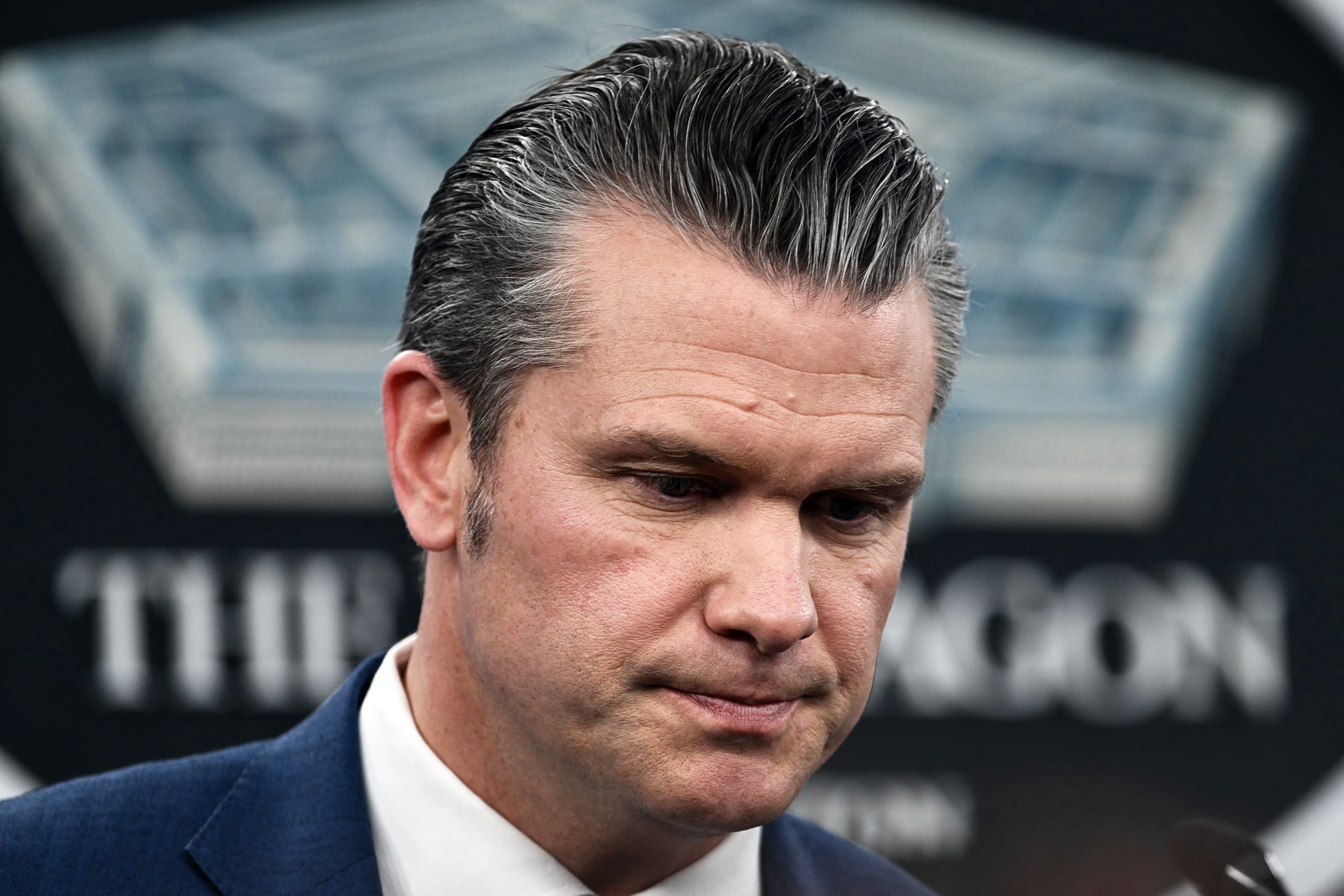 Against a backdrop of war, Hegseth shows he’s still not ready for prime time