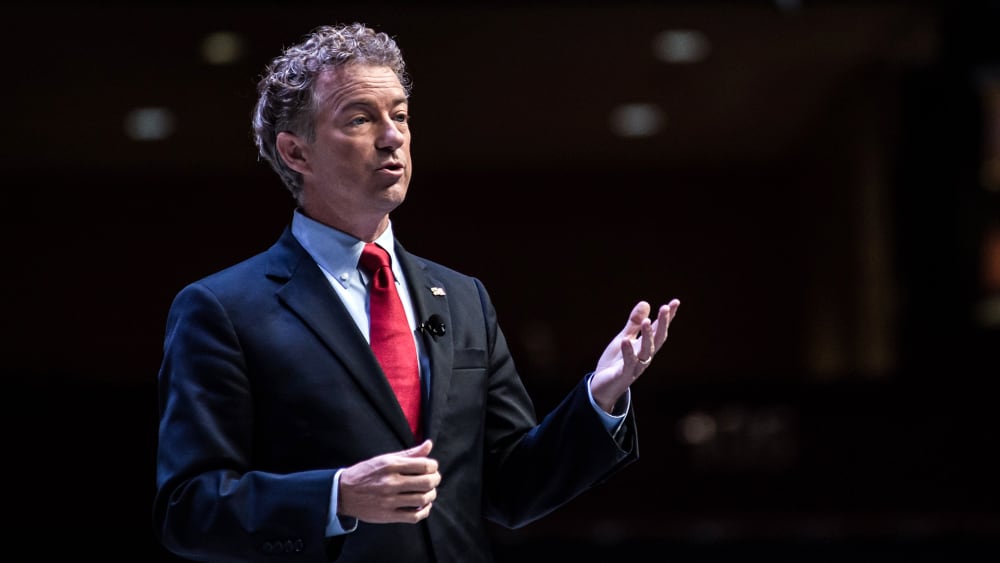 Sen. Rand Paul (R-KY) speaks to voters on Sept. 18, 2015 in Greenville, S.C. (Photo by Sean Rayford/Getty)